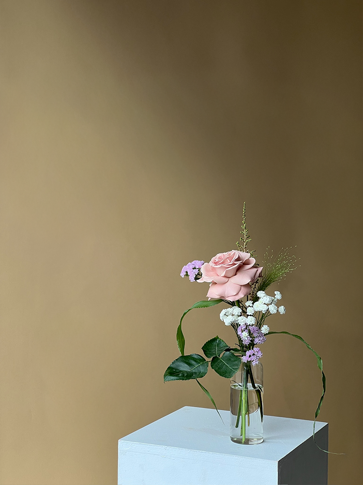 Vancouver Florist - Vancouver Flower Delivery - Bud Vase Arrangement